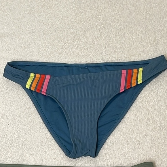 Ripcurl and Loft Women’s Bikini Bottoms Size Medium Blue/Green NWT 2pc Bundle - Picture 2 of 16